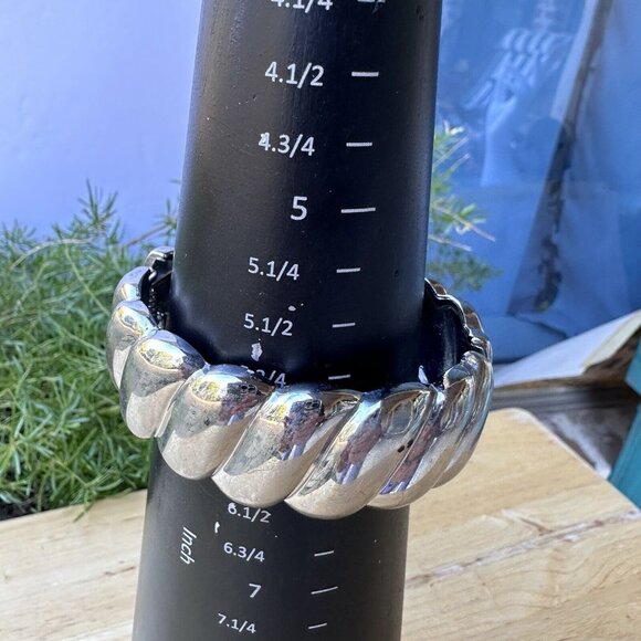 VTG Bangle Bracelet Rhinestone Hinge Gold Silver Tone Statement Classy Size 6 - Picture 9 of 10